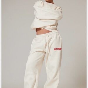 Pretty Little Thing -Sand- Studio premium sweatshirt and pants.